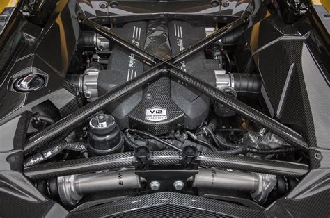 lamborghini aventador s engine